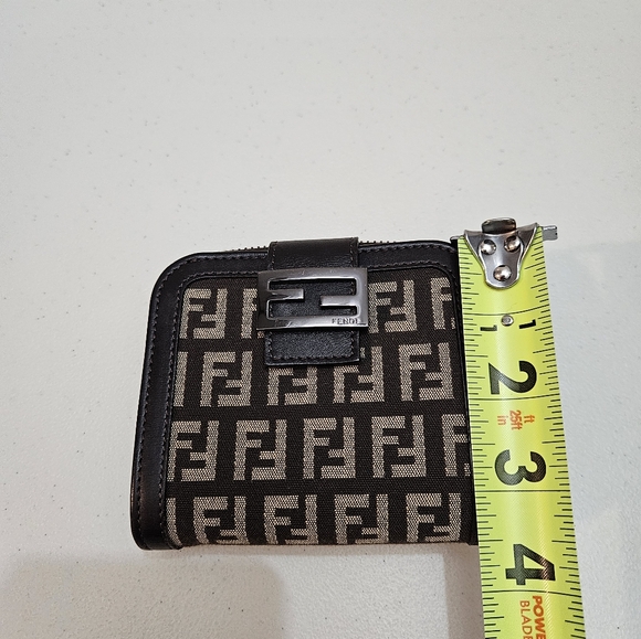 Fendi wallet - Picture 5 of 12